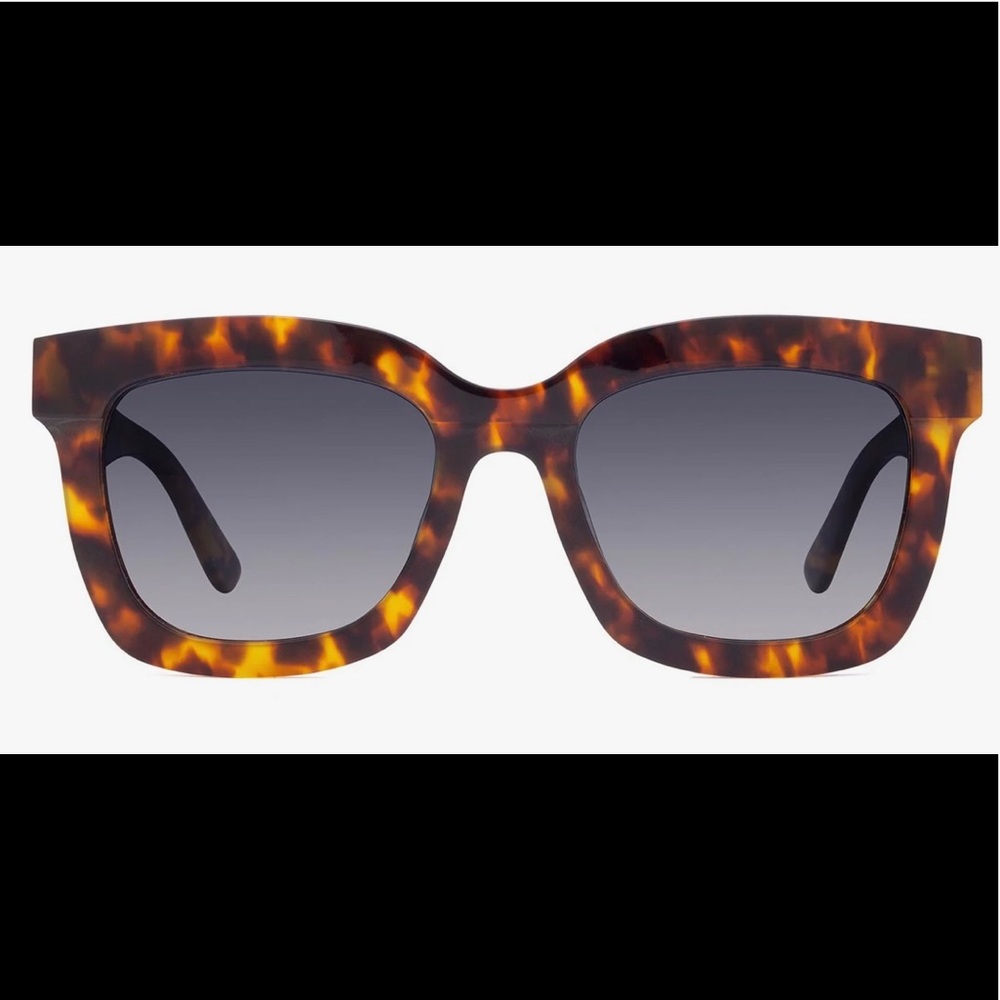 DIFF Carson tortoise NEVER WORN